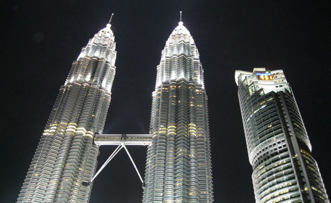 du-lich-sing-ma,-toa-thap-doi-malaysia,tour-du-lich-sing-ma